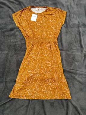 NWT DownEast Women’s Yellow Paisley Summer Casual Mid Length Dress - Large